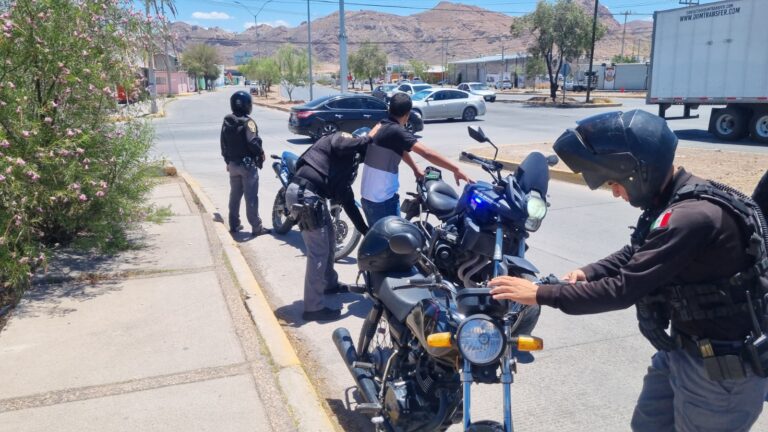 Refuerzan grupos especiales operativos preventivos y revisión de motocicletas