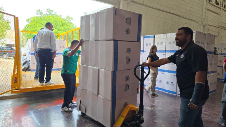 ¡Atención mamás y papás! Municipio ya está entregando las mochilas de Mi Bolsa Escolar