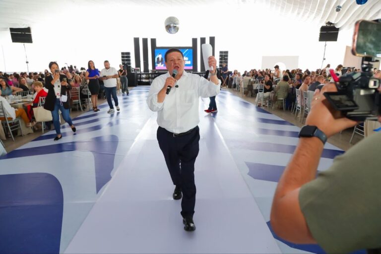 César Jáuregui formaliza su registro para participar en el proceso interno del PAN rumbo a 2027